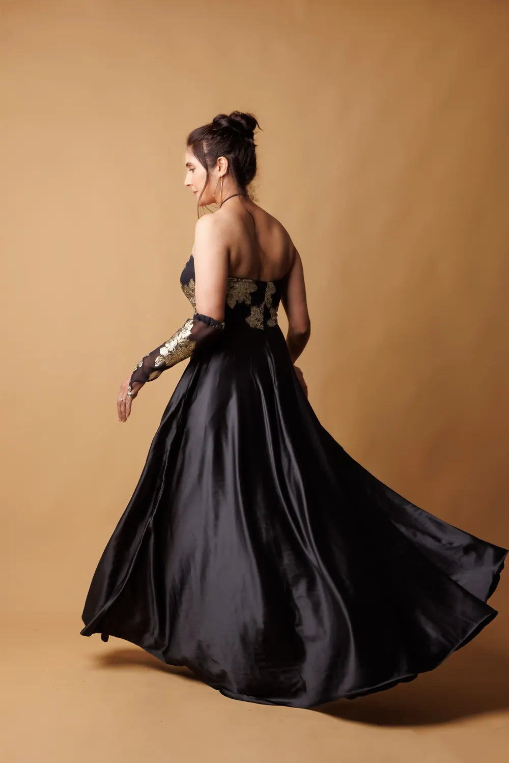 Raat Gown, second view
